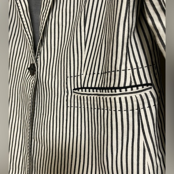 GUC Amitié Striped Blazer - Picture 4 of 7